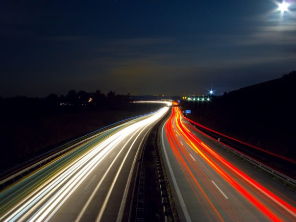 Autobahn in Deutschland nachts