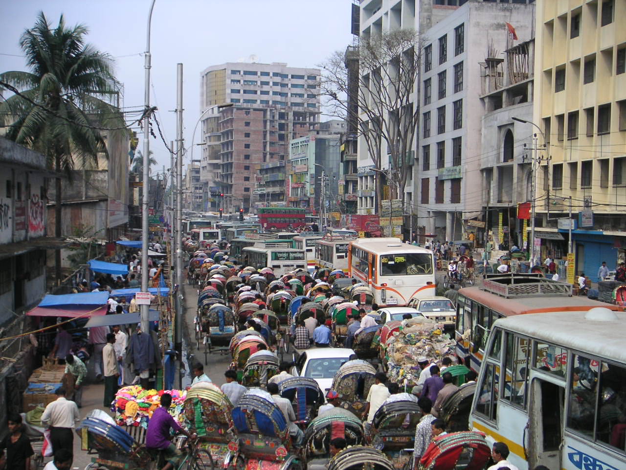 [Video zum Wochenende] Dhaka mehr oder weniger in Bewegung