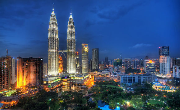 Nächtliche Skyline von Kuala Lumpur 