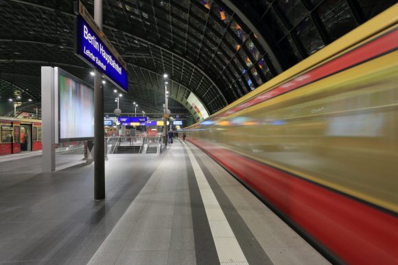 Hauptbahnhof Berlin oben S-Bahn Berlin Hbf