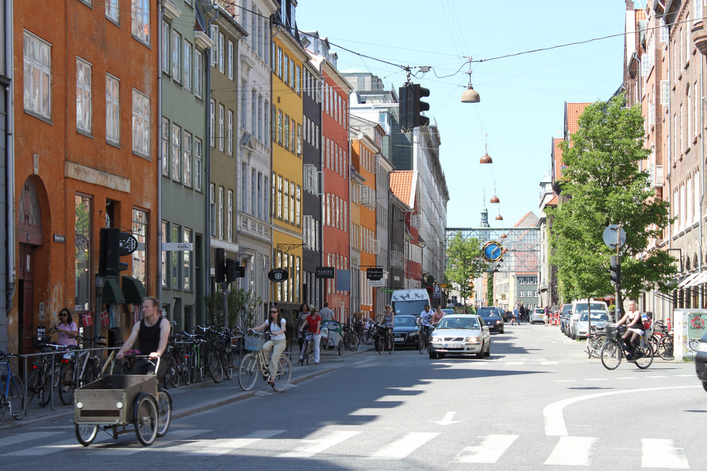 Straßenzug in Kopenhagen als Beispiel