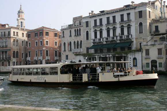 Vaporetto Venedig Wassertaxi
