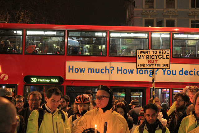 Mahnwache für einen getöteten Radfahrer in London im Jahr 2011