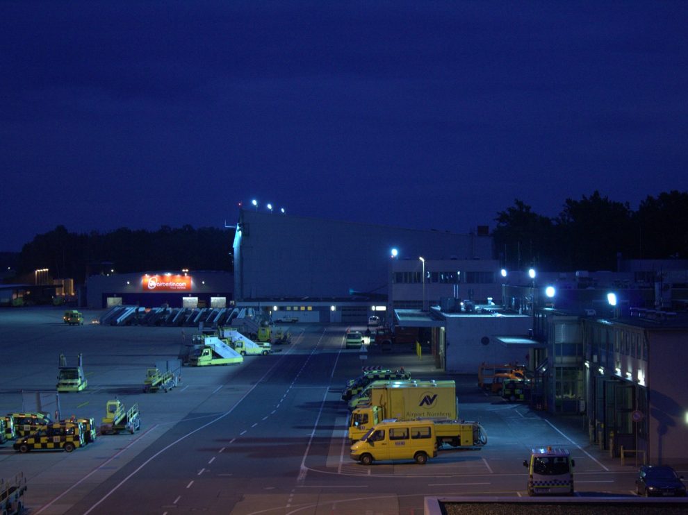 Der Nürnberger Flughafen bei Nacht 2008 Airport