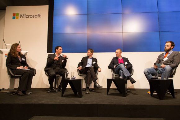 Das war das Future Mobility Camp Berlin 2014 22 Podiumsdiskussion auf dem Future Mobility Camp Berlin 2014: Krisitna Bognar, Dr. Tomer Cohen, Boaz Mamo, Dr. Frank Wolter, Christian Thiel - Foto: Patrick Johannsen / Future Mobility Camp