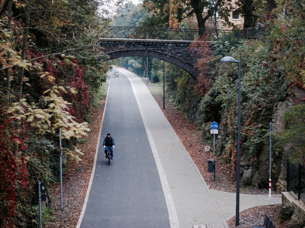 Radweg Die Nordbahntrasse in Wuppertal im Herbst