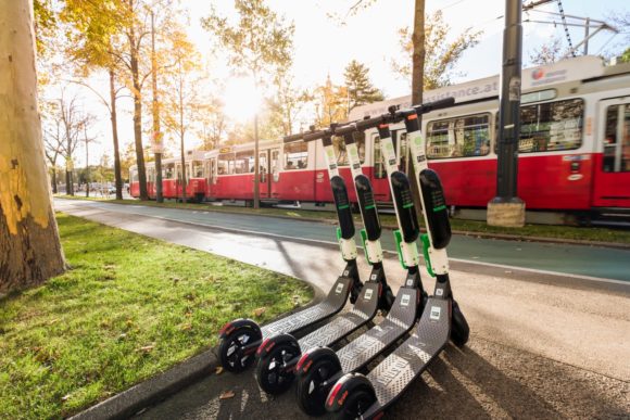Wien Scooter-Sharing Tretroller-Sharing Wiener Linien CC0