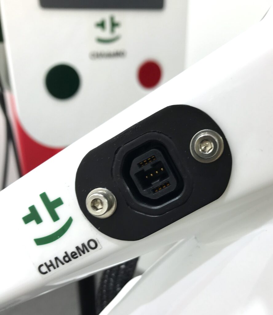 Ladeinfrastruktur für E-Bikes und leichte Elektrofahrzeuge: Praxis, Standards und EU-Regulierung 11 CHAdeMO-Standard EPAC-Ladegerät Charge2Bike v1.2